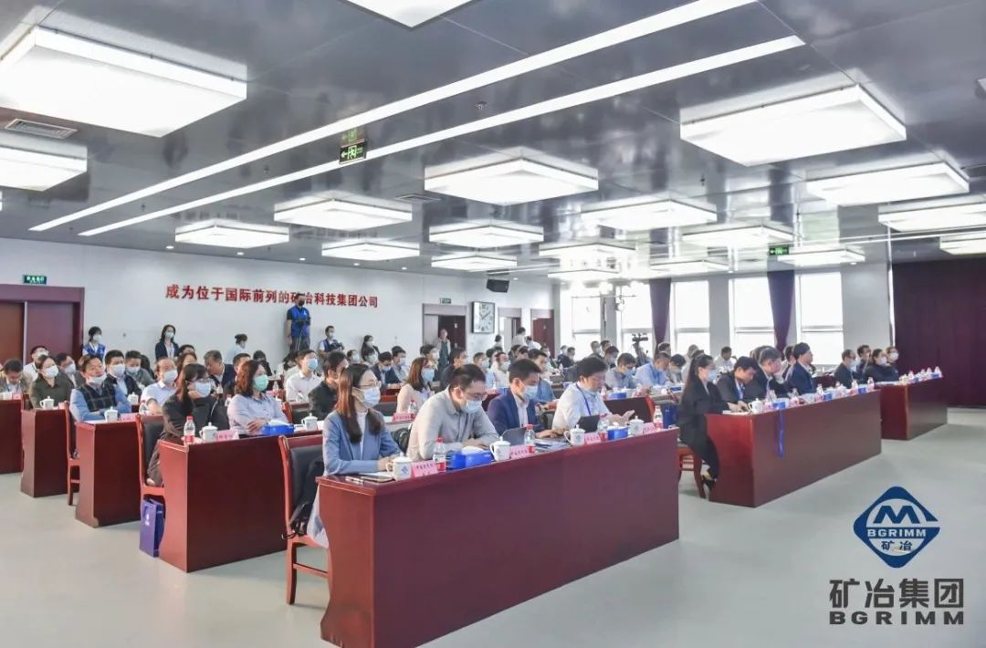 ec7f413c9bad4c018a62821544fc7190.jpg ec7f413c9bad4c018a62821544fc7190.jpg