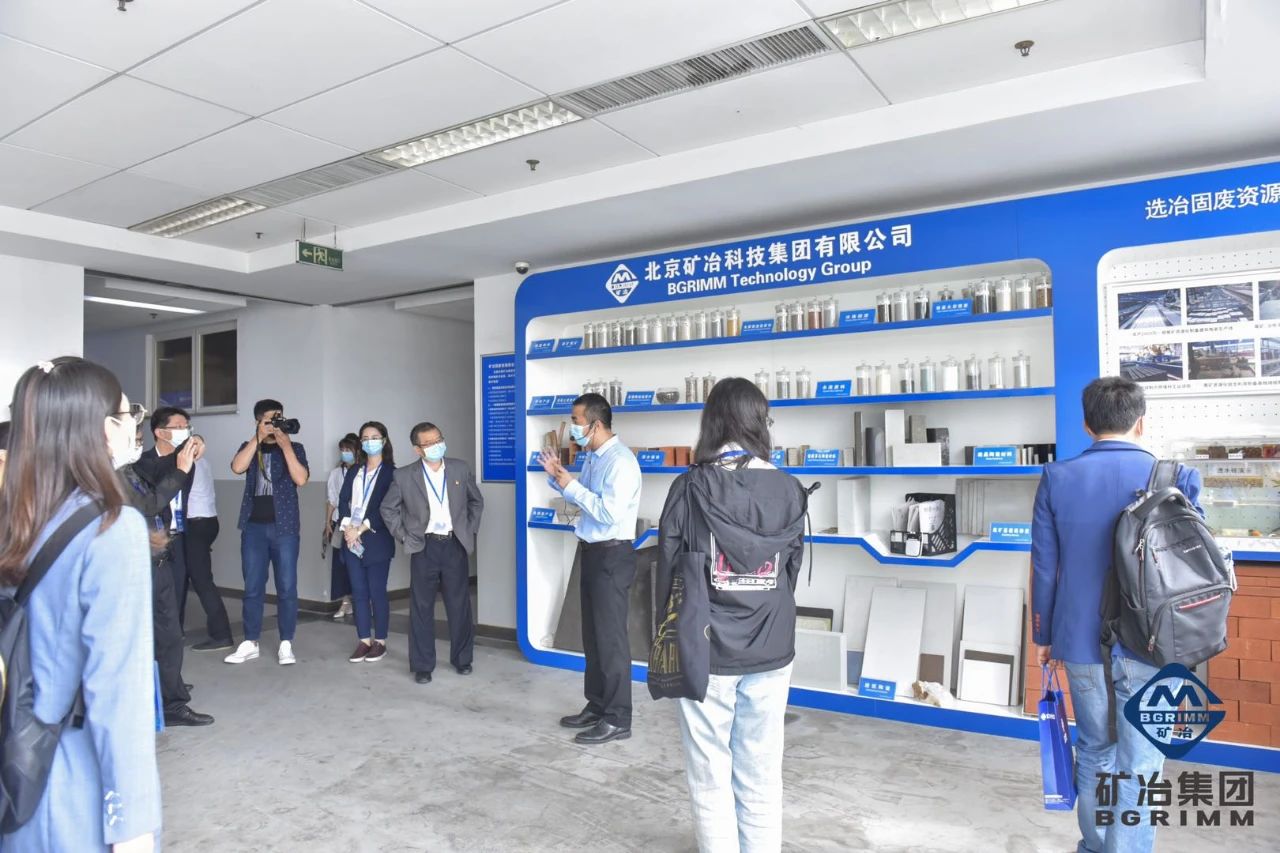 70be752e6ac549439265f2e66c41bc20.jpg 70be752e6ac549439265f2e66c41bc20.jpg